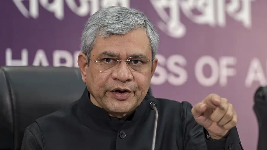 India to Launch Its Own Smartphone by 2028, Says Ashwini Vaishnaw