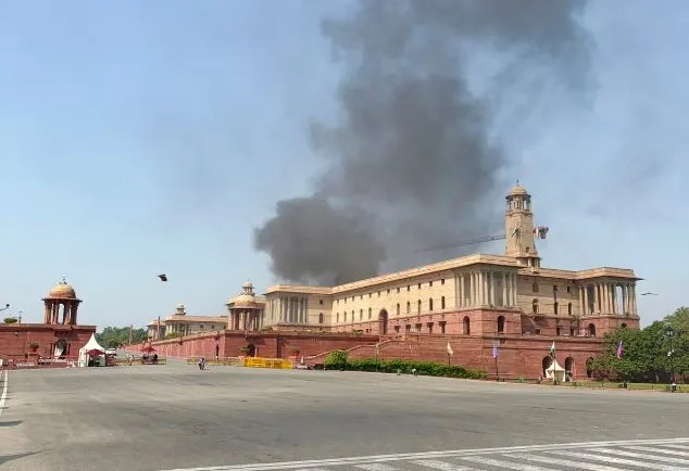 Fire Breaks Out Near MHA North Block in Delhi’s High-Security Raisina Hill Area