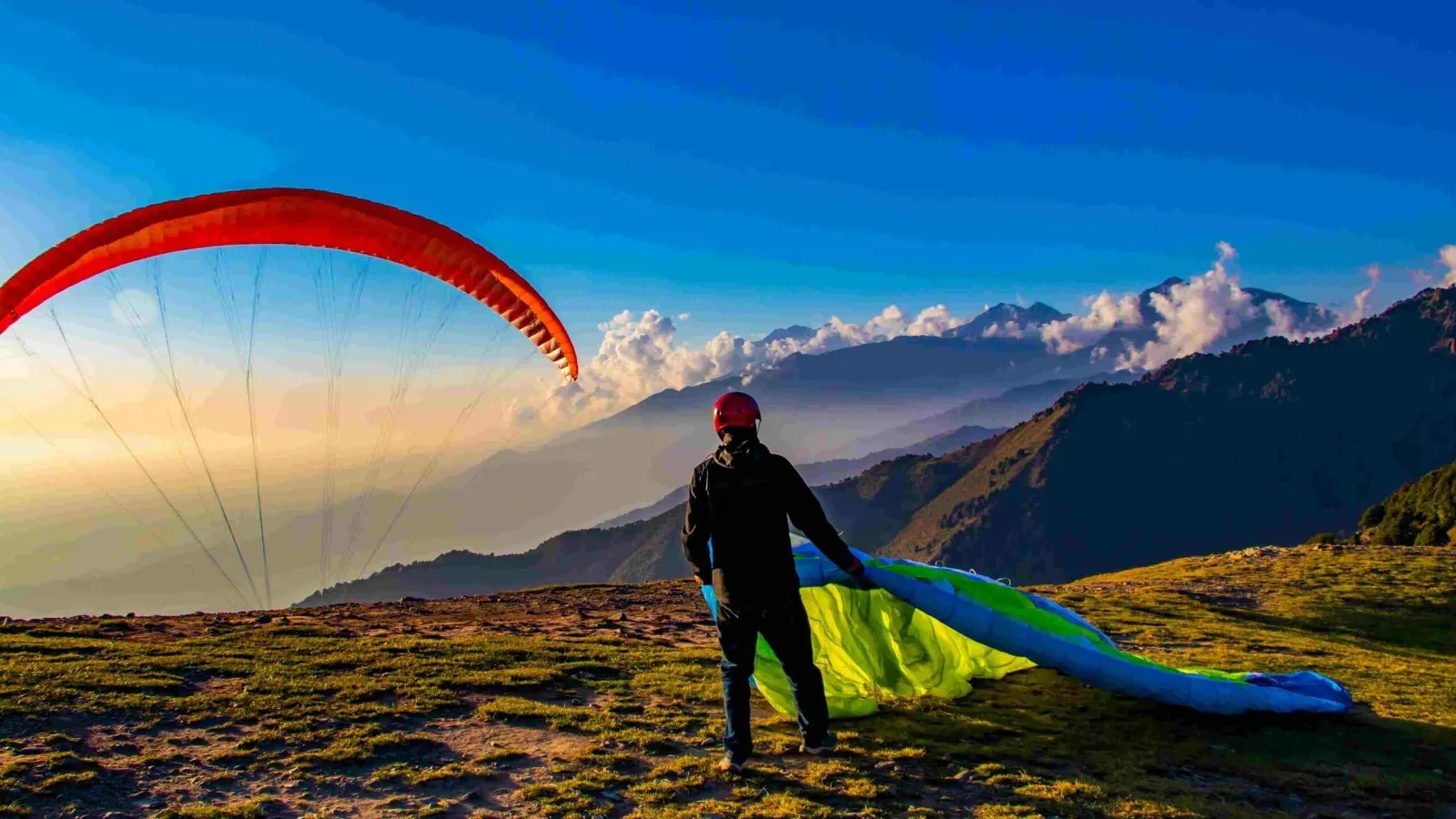 Himachal paragliding accident