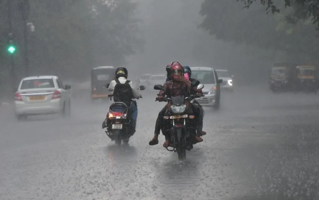  Temperature Rises Across State as Monsoon Withdrawal Continues