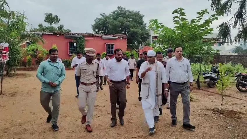 ନିଶାମୁକ୍ତ କେନ୍ଦ୍ର ପରିଦର୍ଶନ କଲେ କେନ୍ଦ୍ରମନ୍ତ୍ରୀ, ଅନ୍ତେବାସୀଙ୍କୁ ଦେଲେ ୩ ମନ୍ତ୍ର
