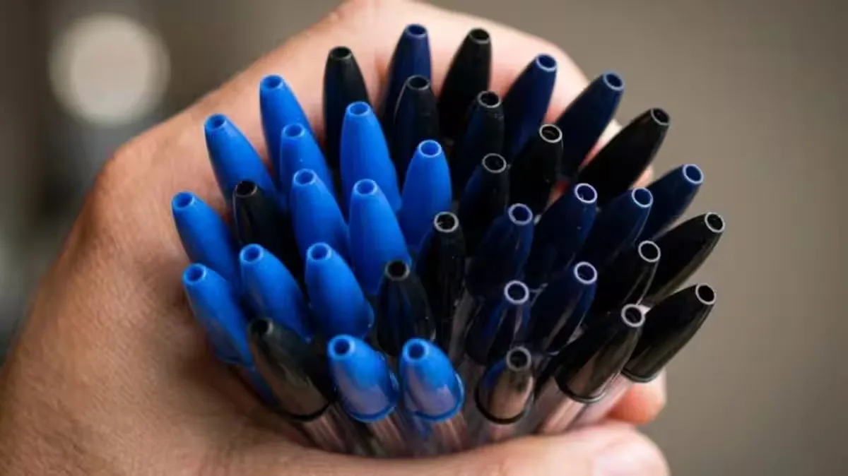  Small Hole in the Pen Cap
