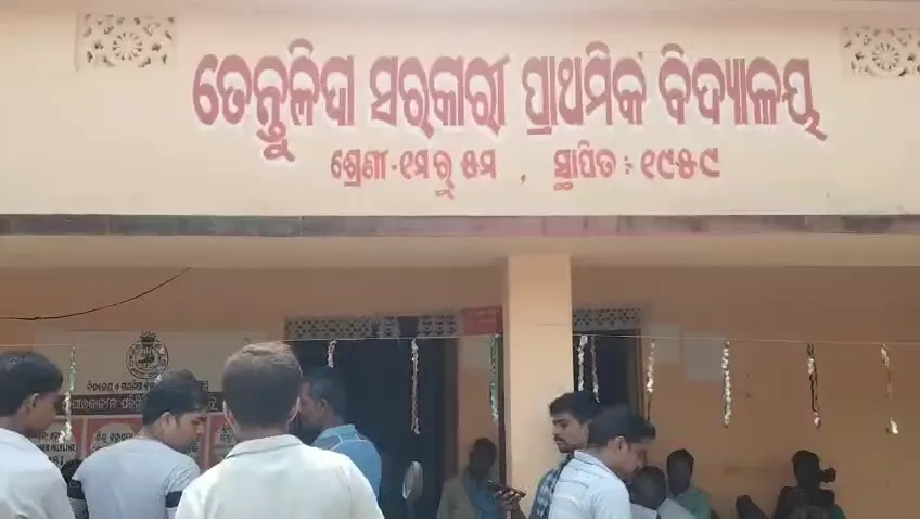 Youths Create Ruckus Over Mid-Day Meal Eggs, Students Starve