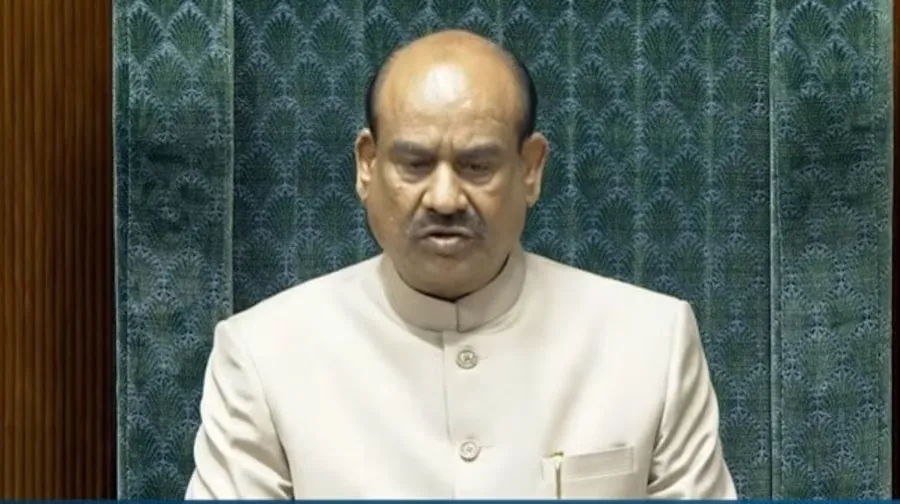 army-chief-general-asim-munir-many-officers-sent-their-families-abroad-private-aircraft