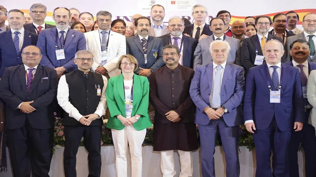 rajiv-bajaj-jumps-in-on-90-hr-work-week-debatequality-of-work-matters-not-time