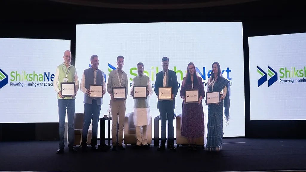 end-high-voltage-poltical-drama-in-kolkata-mamata-call-off-strike