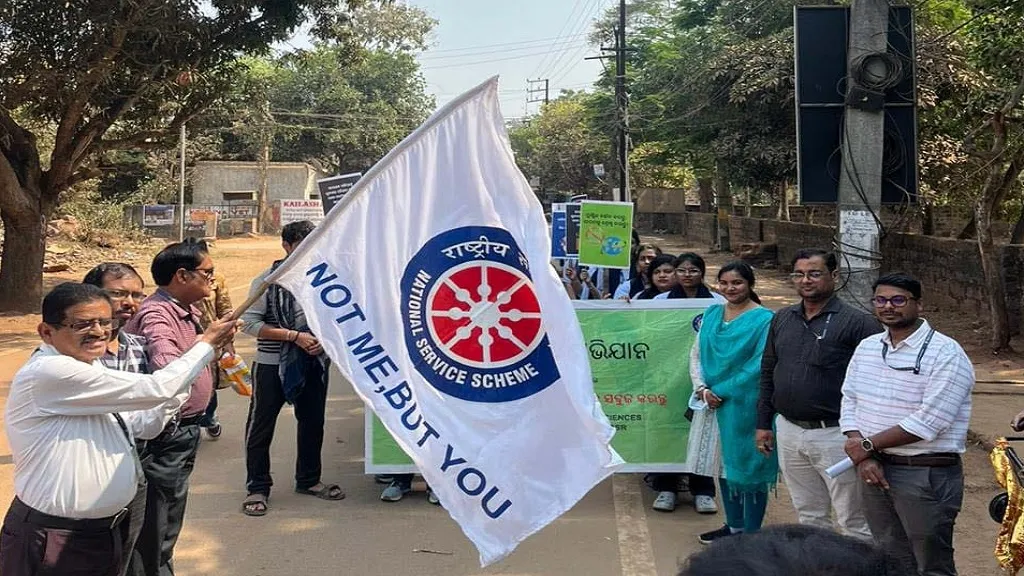 SOA Agricultural College organized a workshop for a plastic-free society.