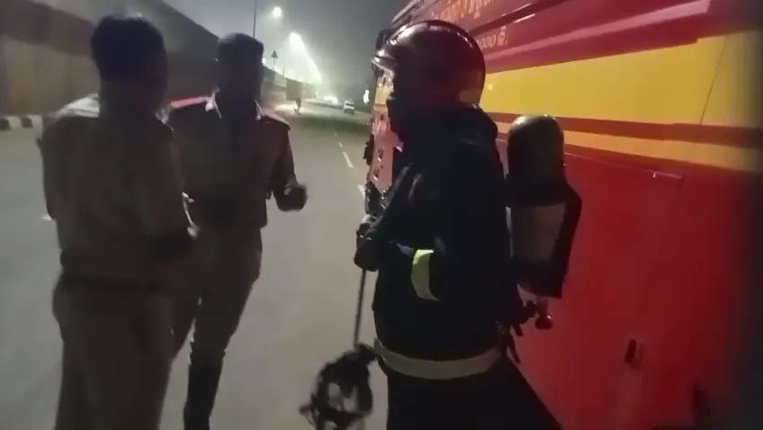 youth-death-falls-from-over-bridge