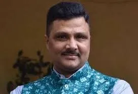 yamuna-river-full-of-mrutadeha-police-says-on-it