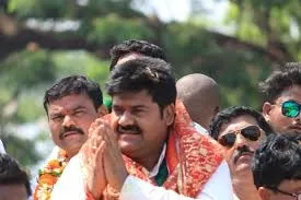 a-whale-skeleton-thought-to-be-up-to-5000-years-old-has-been-discovered-far-from-sea