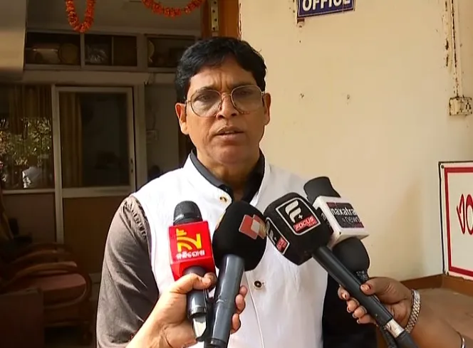 tigress-sundari-attack-a-journalist-in-angul