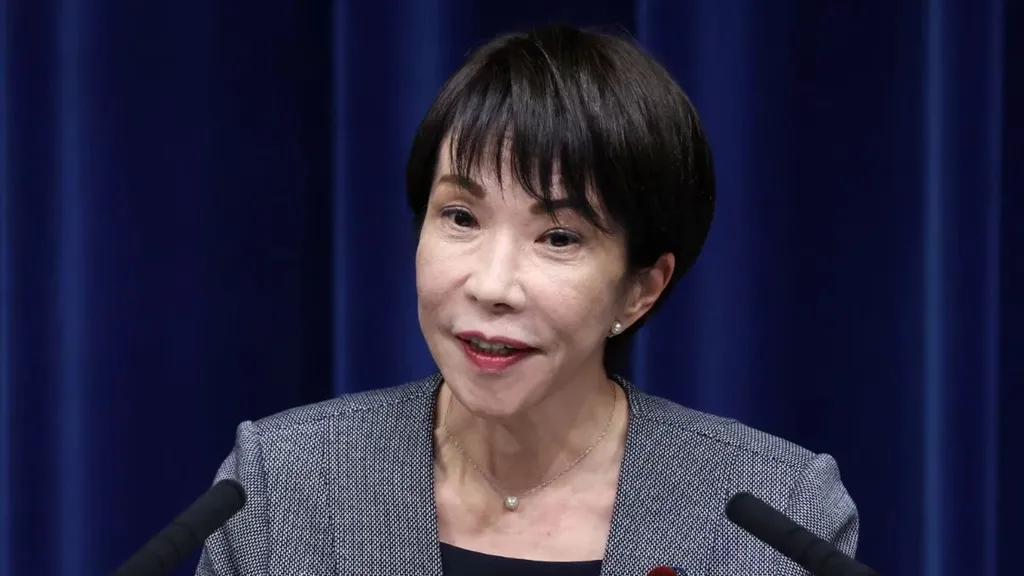 grammer-garden-helping--student-in-koraput