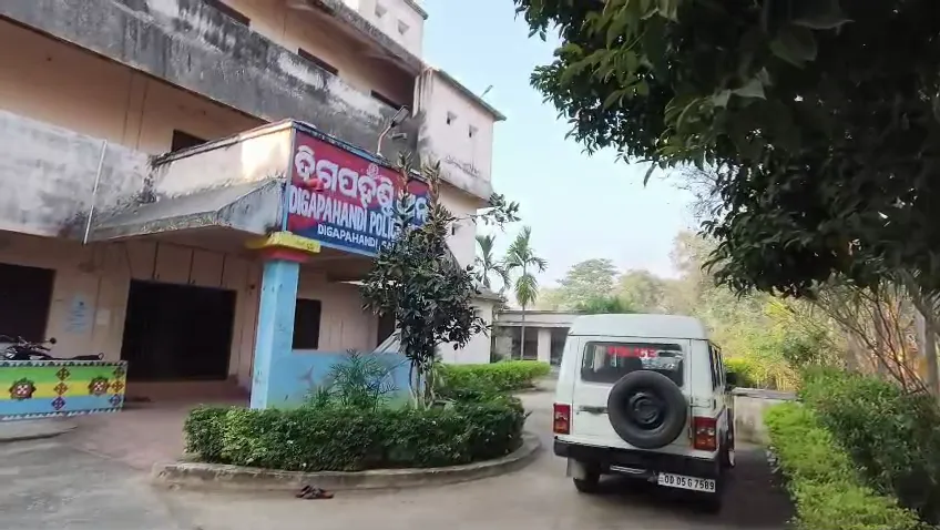 woman-gets-huge-tattoo-of-boyfriends-name-and-they-break-up-a-week-later