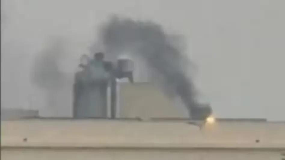 କାନ୍ଥ-ତଳେ-ଚାପିହୋଇ-ଦୁଇ-ଭଉଣ