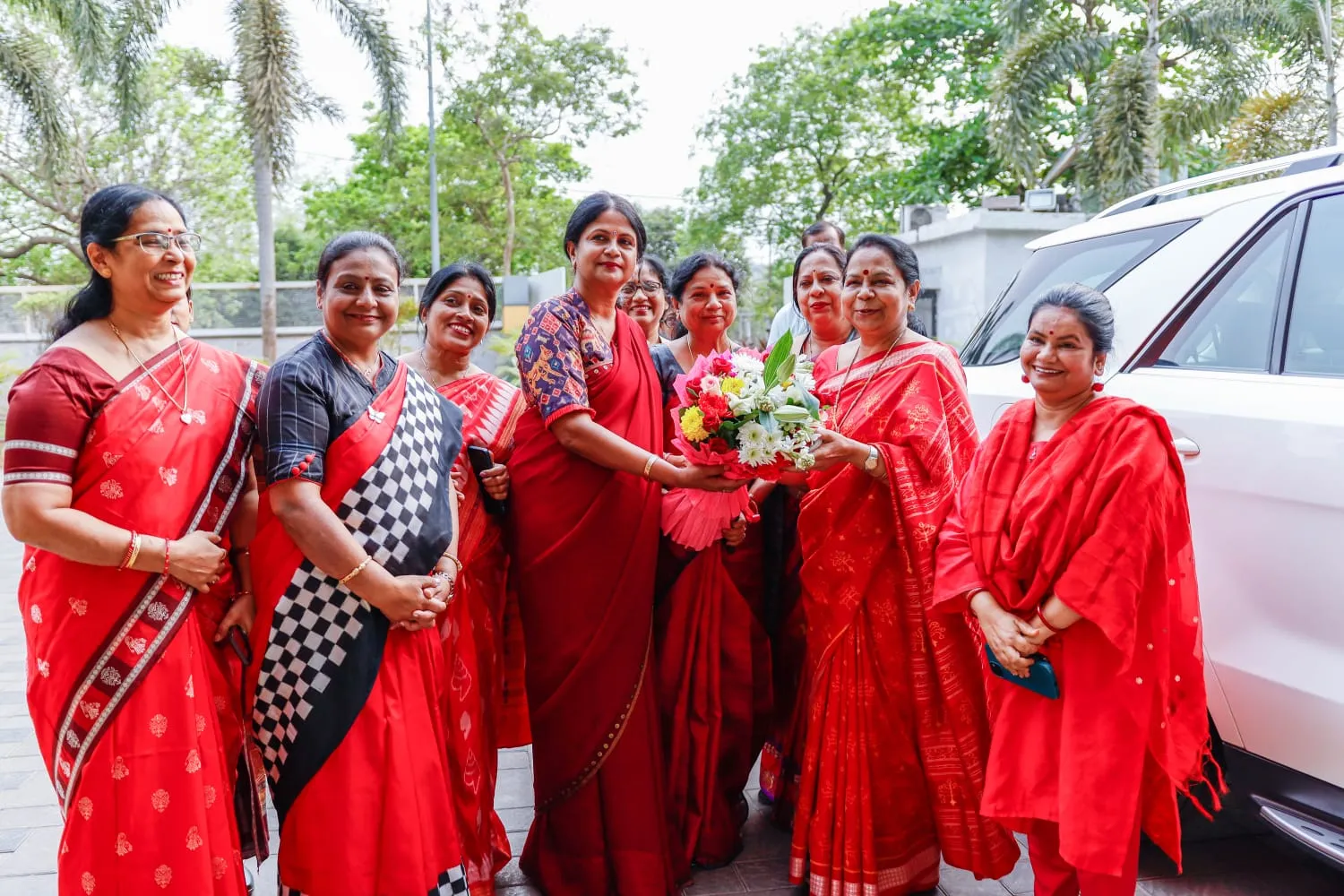 biden-apologizes-to-ukraines-zelenskyy-for-monthslong-holdup-to-weapons-that-let-russia-make-gains