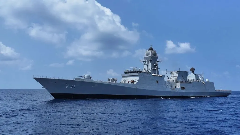 Indian Navy INS Taragiri F41
