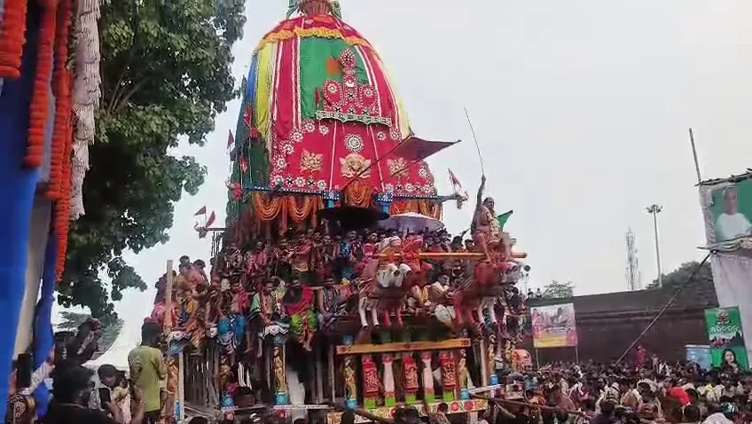 Rukuna Rath Yatra: Lord Lingaraj’s Chariot Halts Midway