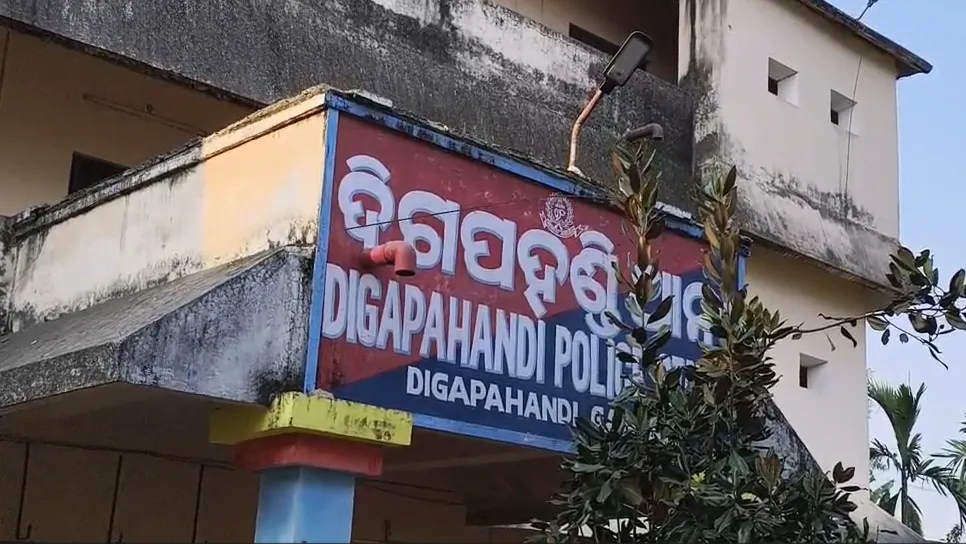 dead-body-of-female-postal-worker-recovered-from-closed-house-in-ganjam