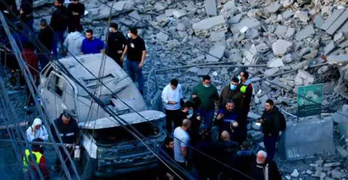 bhishek-bajaj-and-her-sisters-meets-with-car-accident