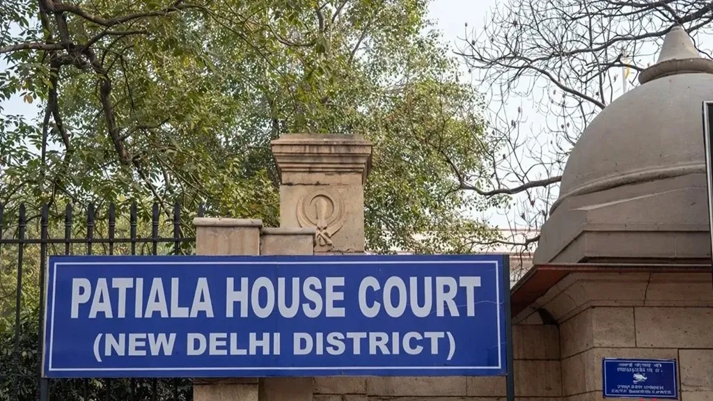 five-critical-in-auto-accident-in-bhadrak