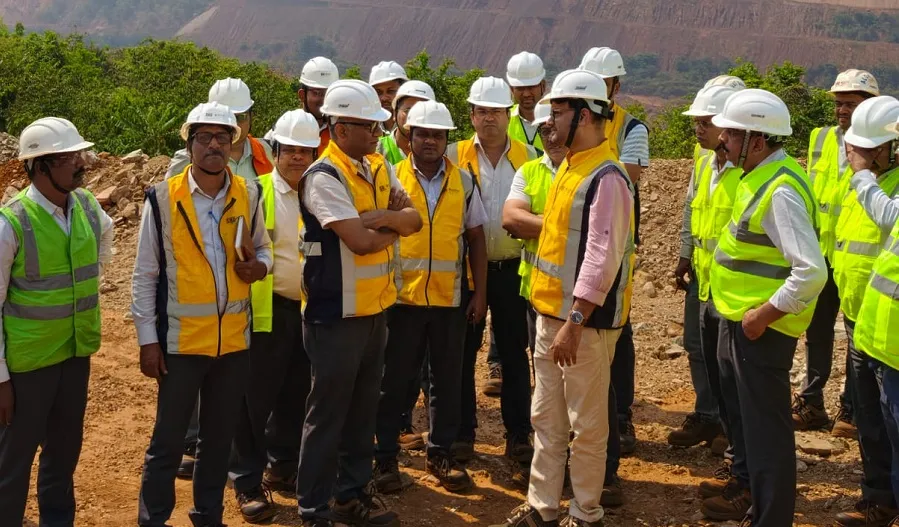OMC MD Sudhansu Mohan Samal Visits Kaliapani Chrome Zone