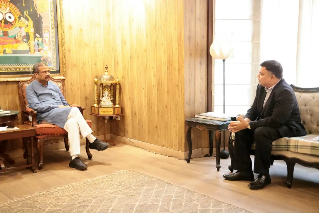 Union Minister meets officials of Indian Strategic Petroleum Reserve Limited