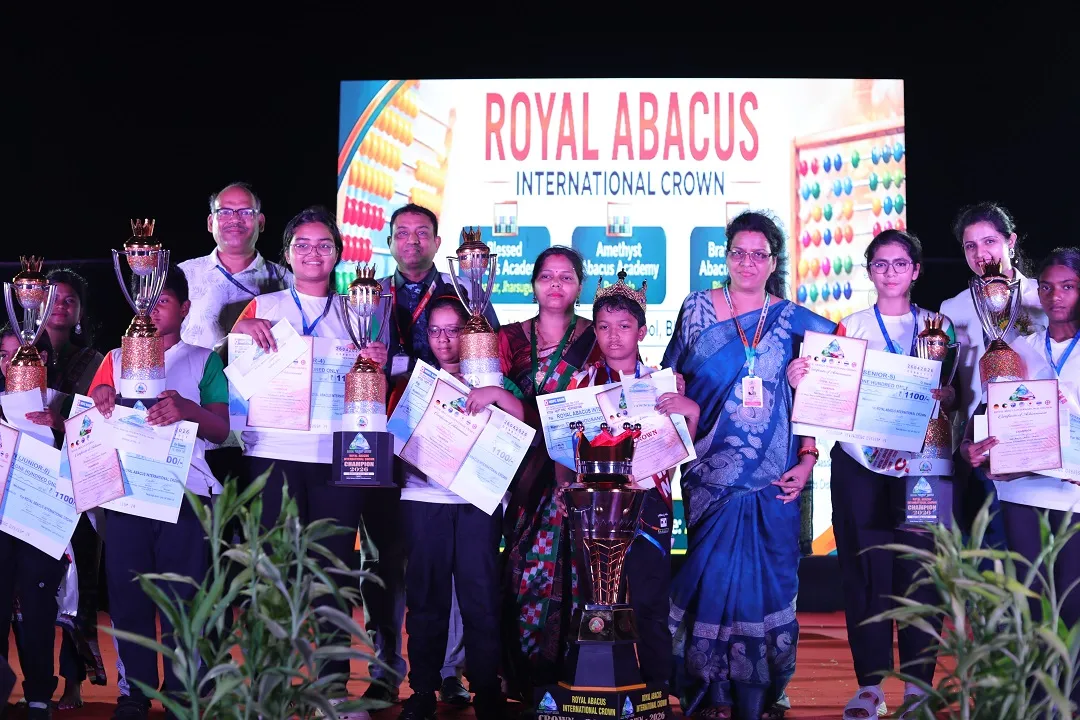 ODM ଗ୍ଲୋବାଲ ସ୍କୁଲରେ ‘ରୟାଲ ଆବାକସ୍ ଇଣ୍ଟରନ୍ୟାସନାଲ କ୍ରାଉନ୍‌’ ପ୍ରତିଯୋଗିତା, ପୁରସ୍କୃତ ହେଲେ ଛାତ୍ରୀଛାତ୍ରୀ