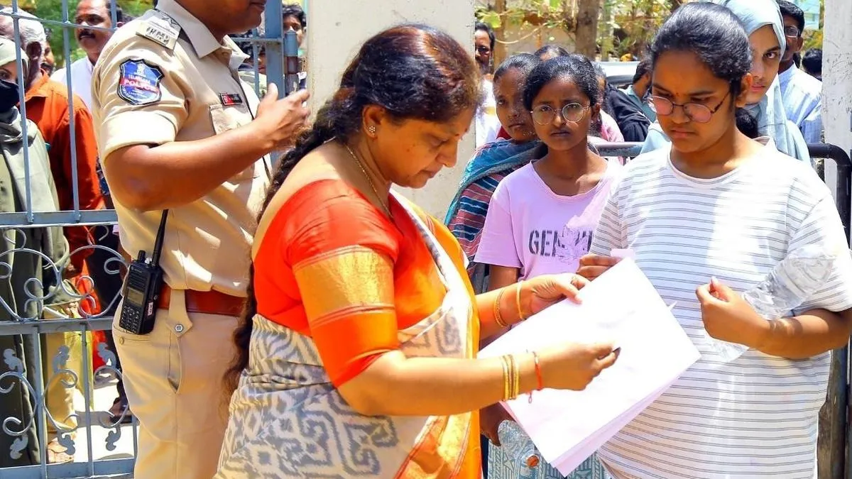 NEET UG 2026 Aspirant Suicide Paper Leak | NEET-UG ପ୍ରଶ୍ନପତ୍ର ଲିକ୍‌ର କରୁଣ ପରିଣତି, ପରୀକ୍ଷା ବାତିଲ ଦୁଃଖରେ ଦିଲ୍ଲୀରେ ଆଶାୟୀ ଛାତ୍ରୀଙ୍କ ଆତ୍ମହତ୍ୟା