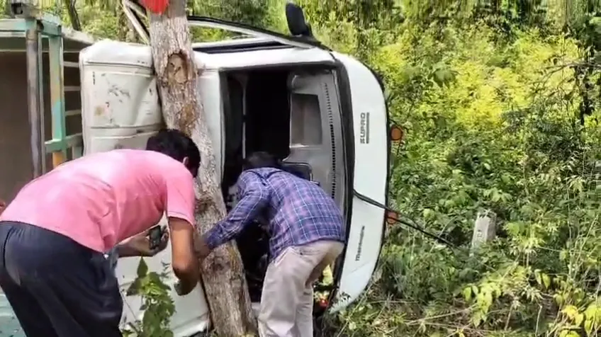 ଓଲଟିଲା ପିକ୍ଅପ୍ ଭ୍ୟାନ୍, ୧୫ରୁ ଉର୍ଦ୍ଧ୍ୱ ବରଯାତ୍ରୀ ଆହତ