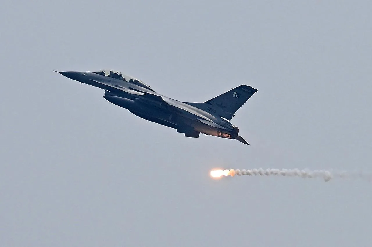 US-Iran War: ସାଉଦି ଆରବରେ JF-17 ଜେଟ୍‌ ଏବଂ ୮,୦୦୦ ସୈନିକ ମୁତୟନ କଲା ପାକିସ୍ତାନ