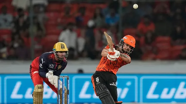 IPL 2026: ଆରସିବିକୁ ୨୫୬ ରନ୍‌ର ବିଶାଳ ଲକ୍ଷ୍ୟ ଦେଲା ହାଇଦ୍ରାବାଦ, ଅଭିଷେକ-କିଶନ, କ୍ଲାସେନଙ୍କ ଅର୍ଦ୍ଧଶତକ