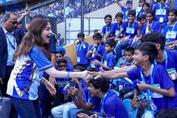 20,000 Children Cheer at Wankhede