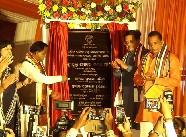୨ ବର୍ଷ ପୂର୍ତ୍ତି ଅବସରରେ ମୁଖ୍ୟମନ୍ତ୍ରୀଙ୍କ ବଡ଼ ଭେଟି, ରାଜଧାନୀ ଭୁବନେଶ୍ବରରେ ନୂଆ ରାସ୍ତାର  କଲେ ଉଦ୍‌ଘାଟନ