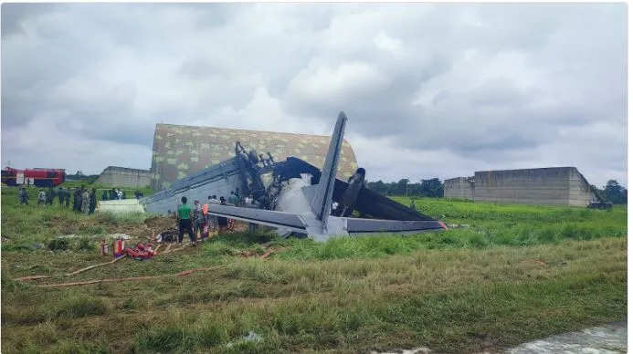 IAF jet crashes in Assam's Jorhat: ବଡ଼ ଖବର, ଦୁର୍ଘଟଣା ହେଲା ବାୟୁସେନା ବିମାନ, ଲ୍ୟାଣ୍ଡିଂ ପରେ ଜଳିଗଲା