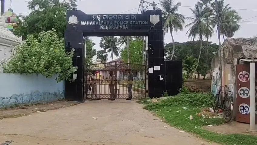 ତିଖିରି ସରପଞ୍ଚ ଓ ବ୍ଲକ୍ ପ୍ରଶାସନ ବିବାଦ ଘଟଣାରେ ଆକ୍ସନ, ଚାମେଲିଙ୍କ ଅଭିଯୋଗ ଆଧାରରେ ଜଣେ ଗିରଫ