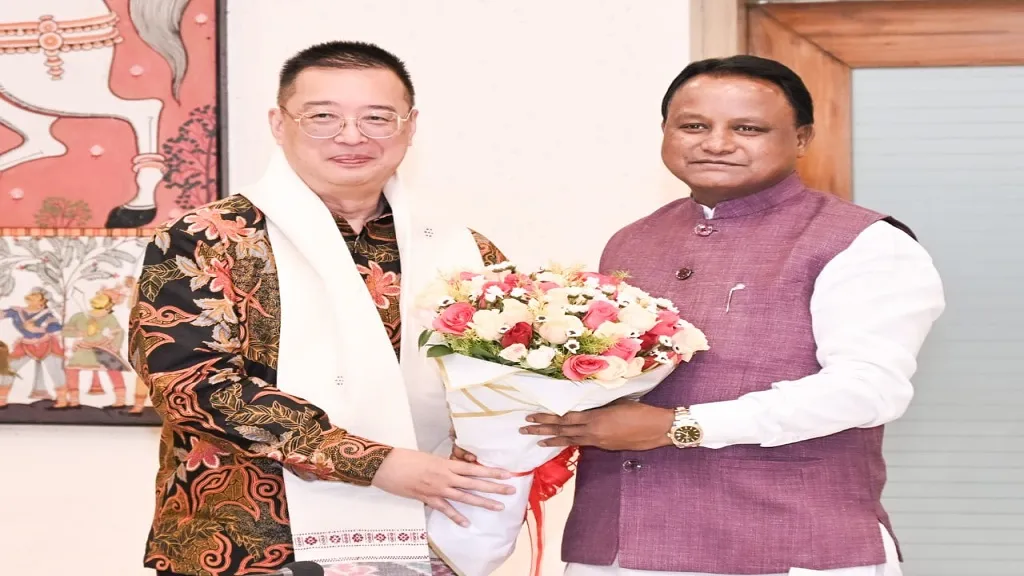 ଓଡ଼ିଶା-ସିଙ୍ଗାପୁର ସହଭାଗିତା ହେବ ଅଧିକ ସୁଦୃଢ଼, ମୁଖ୍ୟମନ୍ତ୍ରୀଙ୍କୁ ଭେଟିଲେ ସିଙ୍ଗାପୁର ହାଇକମିଶନର