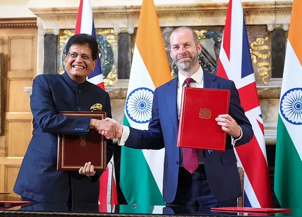 FTA: ଜୁଲାଇ ୧୫ରୁ ଲାଗୁ ହେବ ଭାରତ-ବ୍ରିଟେନ ମୁକ୍ତ ବାଣିଜ୍ୟ ଚୁକ୍ତି, ଦ୍ୱିପାକ୍ଷିକ କାରବାର ୩୪ ବିଲିୟନ ଡଲାରକୁ ବୃଦ୍ଧି ପାଇବ