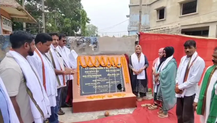 ଆଲୋଚନା କଲେନି କି ଡାକିଲେନି, ନେତା-ମନ୍ତ୍ରୀ ପହଞ୍ଚିବା ଆଗରୁ ଉଦଘାଟନ ସାରିଦେଲେ ପୌରାଧ୍ୟକ୍ଷା