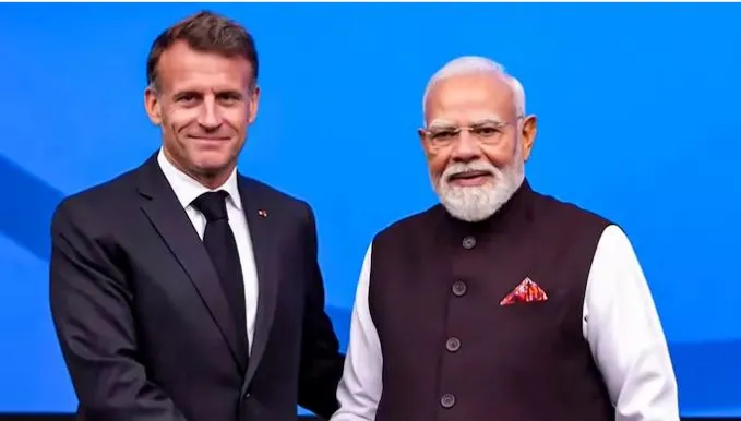 Macron Hindi Farewell to PM Modi 