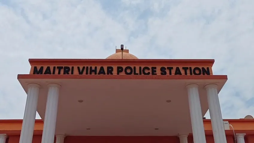 ସ୍ପେଶାଲ ସ୍କ୍ୱାଡ୍ କହି ଥାନା ସମ୍ମୁଖରୁ ଯୁବକଙ୍କୁ ଉଠାଇନେବା ଘଟଣା, ଦୁଇ ଜଣକୁ ବାନ୍ଧିଲା ପୋଲିସ