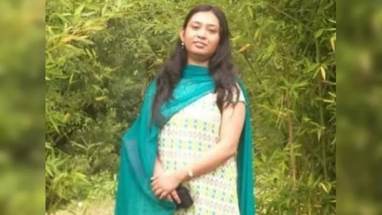 ବିଶ୍ୱବିଦ୍ୟାଳୟର ଇଂରାଜୀ ଅଧ୍ୟାପିକାଙ୍କୁ ହତ୍ୟା, ଆପାର୍ଟମେଣ୍ଟରୁ ମିଳିଲା ରକ୍ତାକ୍ତ ମୃତଦେହ