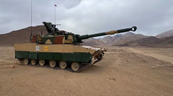 Zorawar tank: ଏଲଏସିରେ ଚୀନକୁ ଟକ୍କର ଦେବାକୁ ଆସିଗଲା ଭାରତର ସ୍ୱଦେଶୀ ଘାତକ ଜୋରୱାର ଟ୍ୟାଙ୍କ୍‌, କେତେ ଶକ୍ତିଶାଳୀ ଜାଣନ୍ତୁ