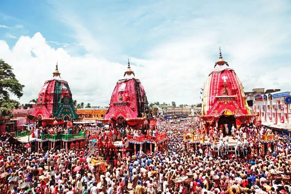 କର୍ଡନ ଭିତରେ ବିନା ପାସଧାରୀ; ସବୁ ଦେଖି ପୋଲିସ ଚୁପ 