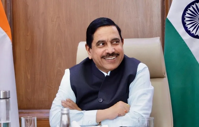 ଲଗାତାର ୫ ଥର ସାଂସଦ, କିଏ ଏହି ନୂଆ ଶିକ୍ଷା ମନ୍ତ୍ରୀ ପ୍ରହ୍ଲାଦ ଯୋଶୀ ? 