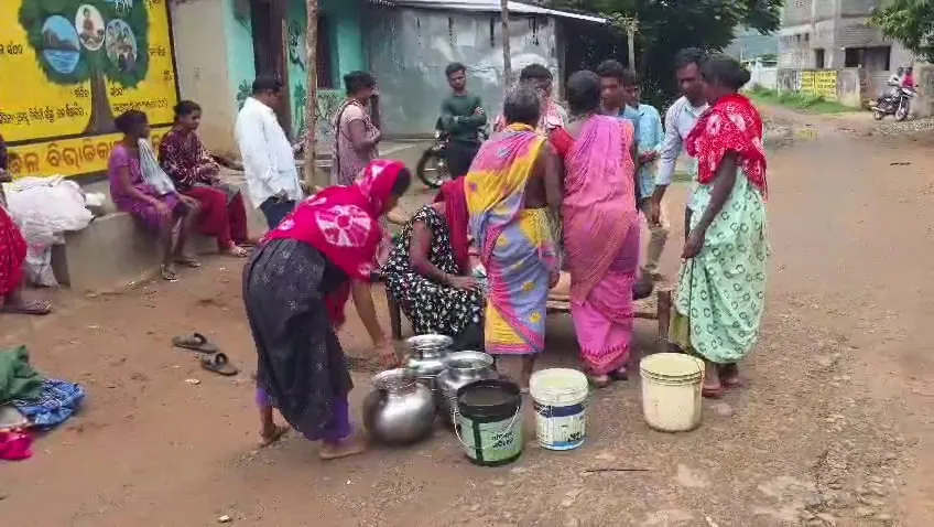 ଧର୍ମ ବଡ଼ ନା ମାନବିକତା ? ଧର୍ମ ବଦଳାଇଥିବାରୁ ମୃତ ବୃଦ୍ଧଙ୍କୁ ଶ୍ମଶାନ ମନା