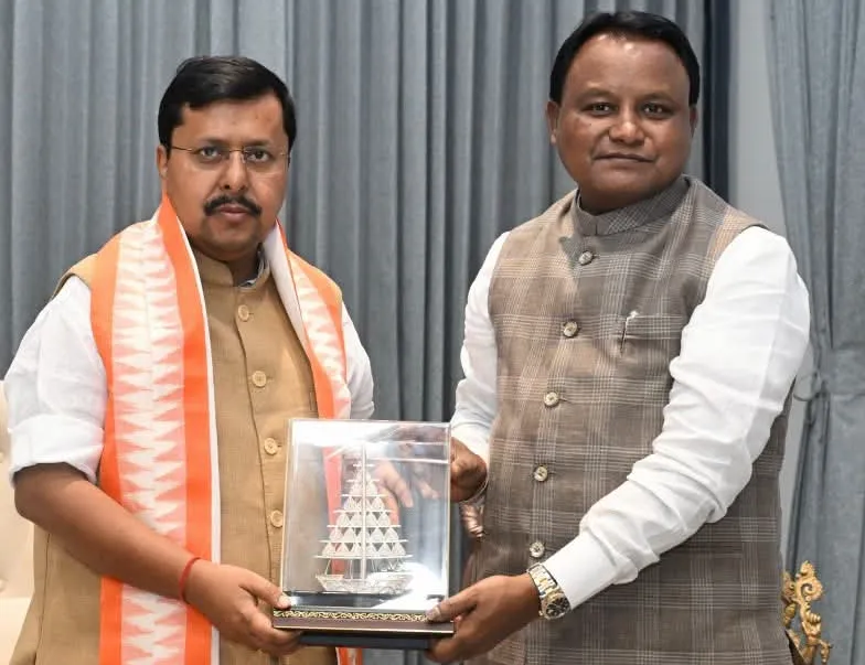 ଦିଲ୍ଲୀରୁ ଫେରିଲେ ମୁଖ୍ୟମନ୍ତ୍ରୀ ; ବିଜେପି ରାଷ୍ଟ୍ରୀୟ ଅଧ୍ୟକ୍ଷଙ୍କ ସହ ସମୃଦ୍ଧ ଓଡ଼ିଶା ଗଠନ ନେଇ ସକରାତ୍ମକ ଆଲୋଚନା