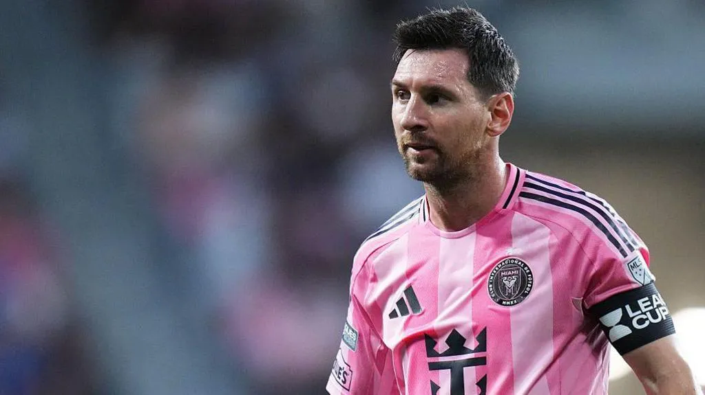 Lionel Messi: ଫୁଟବଲ୍‌ରୁ ବିରତି ନେଲେ ଲିଓନେଲ ମେସି, ହଠାତ ଏତେ ବଡ଼ ନିଷ୍ପତ୍ତି କାହିଁକି ?