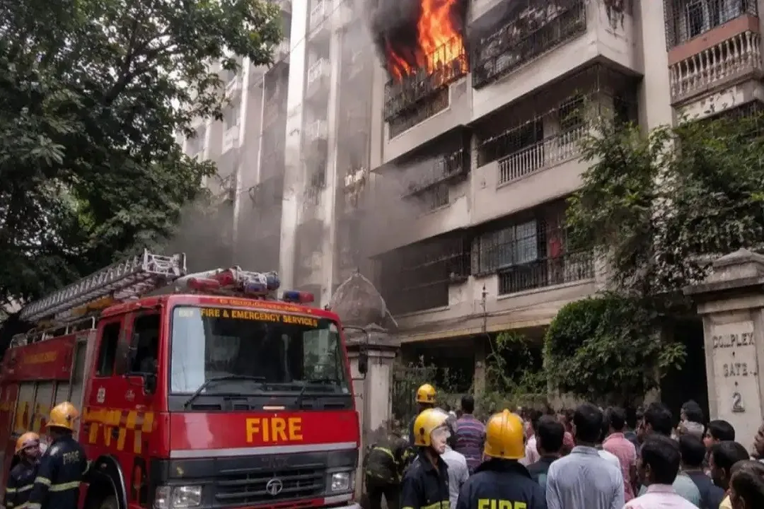 Massive Fire Breaks Out in Howrah Multi-Story Building