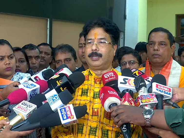 Minister Dr. Krushna Chandra Mahapatra 