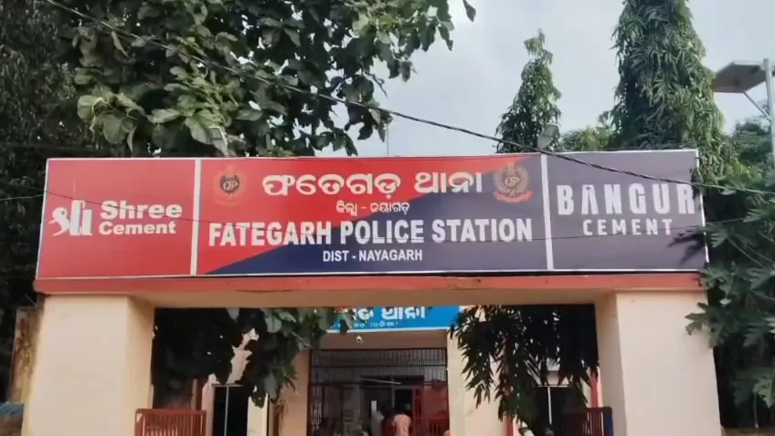 ମାଛ ଧରାକୁ ନେଇ ଗାଁରେ ବୁଲିଲା ଖଣ୍ଡା, ଦୁଇ ଗୋଷ୍ଠୀ ହଣାହଣି
